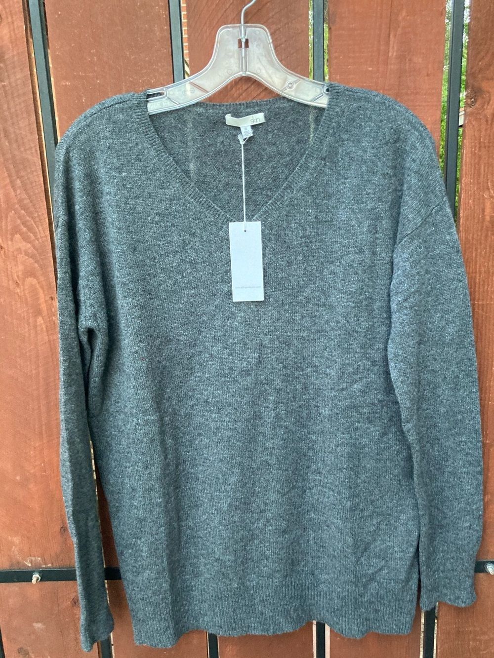 SKIN Cashmere V-neck Sweater in Grey charcoal NWT
